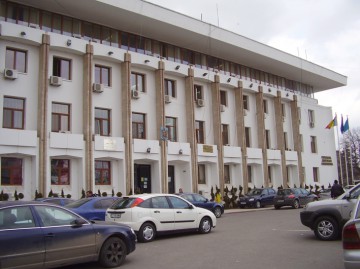 Subalternii lui Mazăre ies la protest